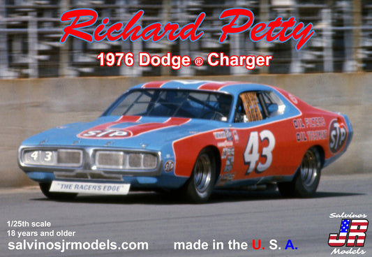 1/24 Richard Petty 1976 Dodge Charger Plastic Model Car Kit