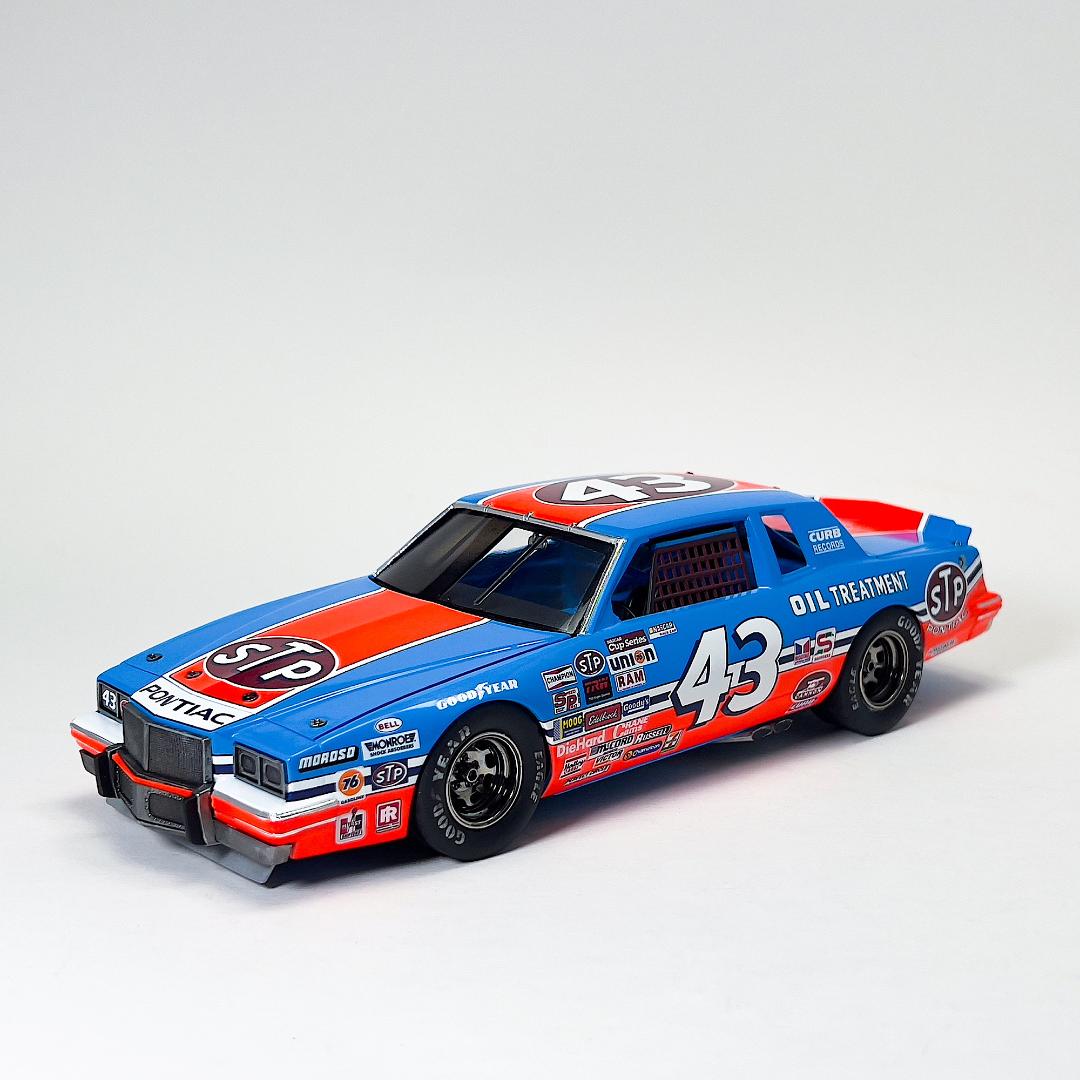 1/24 Richard Petty 1984 Pontiac Grand Prix 200th Race