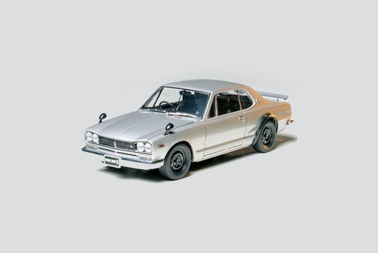 1/24 Nissan Skyline 2000 GT-R Plastic Model Kit