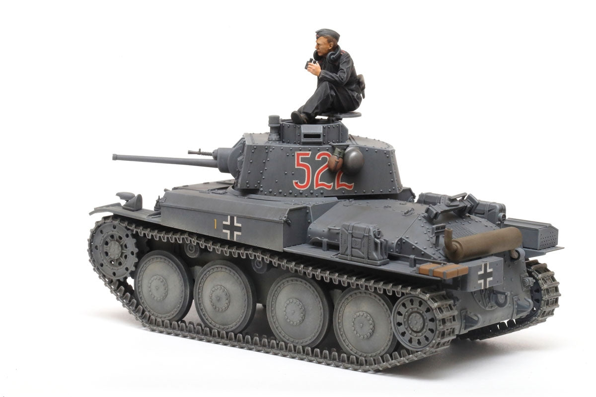 1/35 Panzer 38 (T) AUSF. E/F Tank Plastic Model Kit