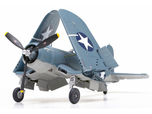 1/32 Vought F4U-1 Corsair Plastic Model Airplane Kit